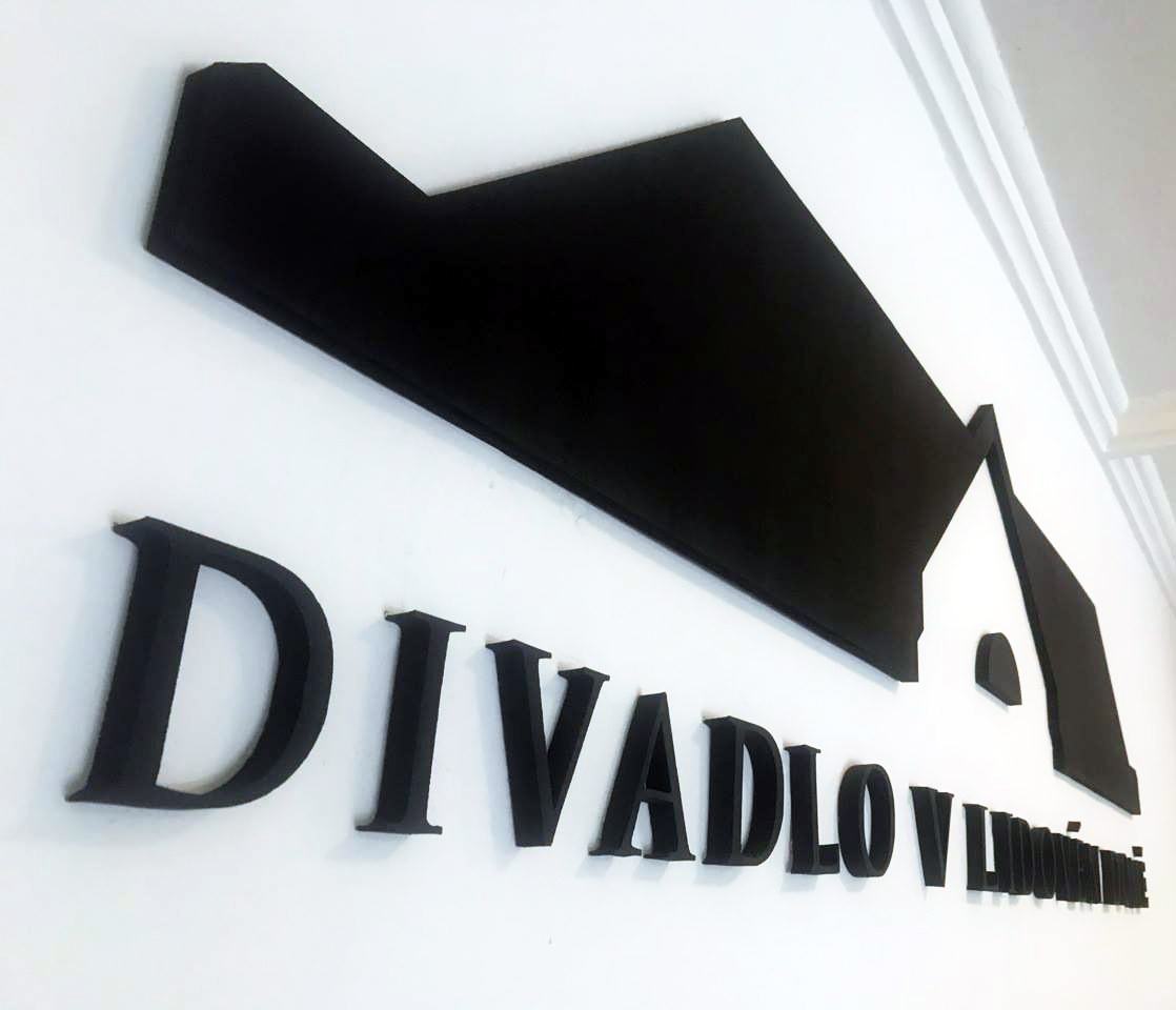 Divadlo v lidovém domě